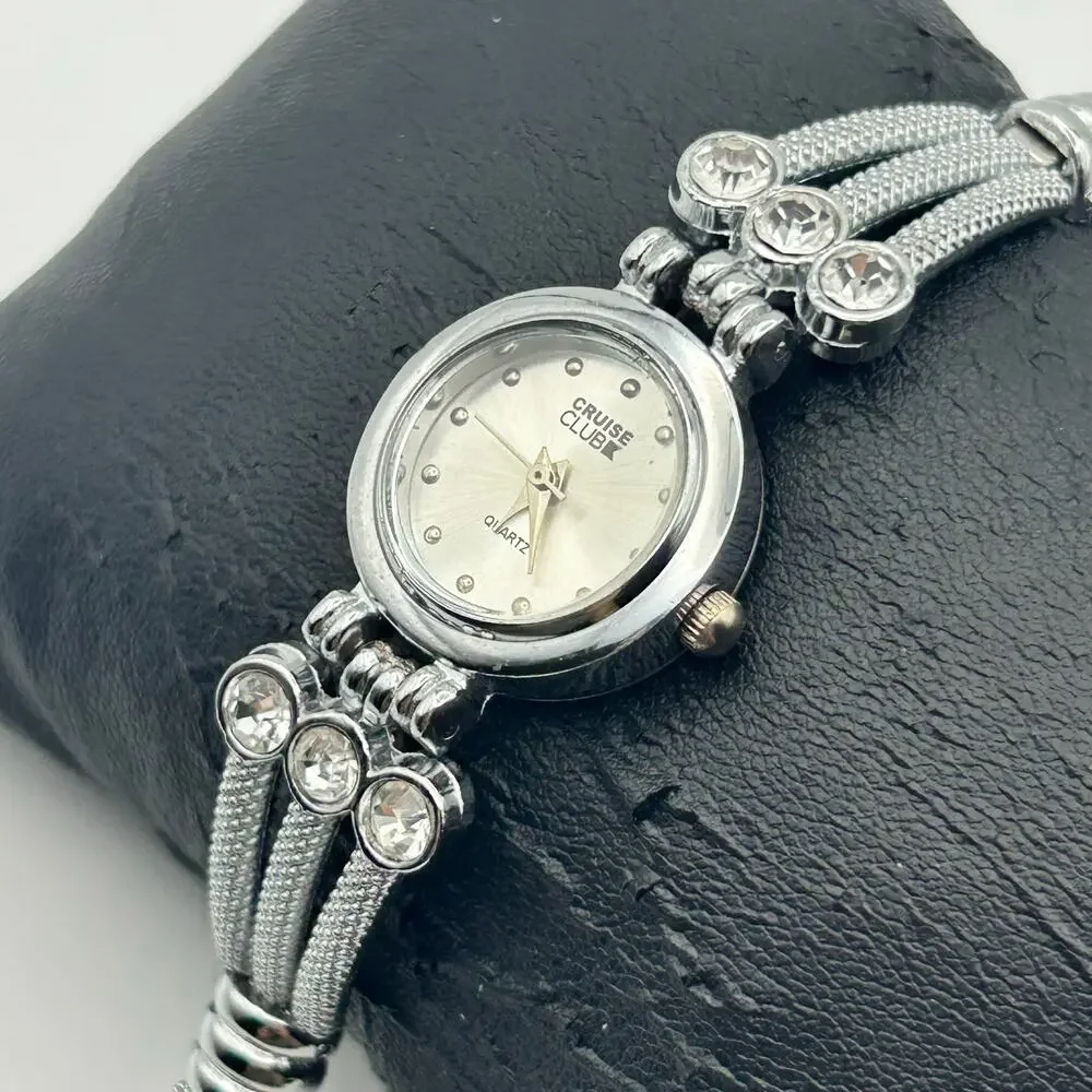 Cruise Club Silver-tone Women’s Fashion Watch Working New Battery